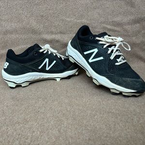 New Balance baseball cleats